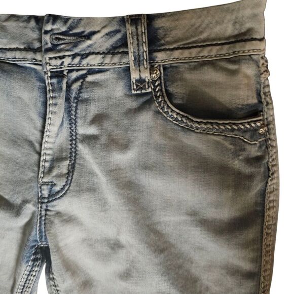 Rock Revival Women Jeans Yazhi Easy Crop Leg light wash with fading Size 32 - Picture 7 of 13